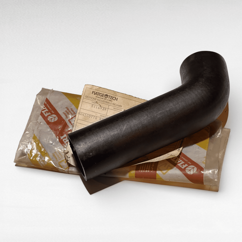 5116939 TUBO FLESSIBILE PER RADIATORE , 45mm ID x 157mm L, FIAT / CNH