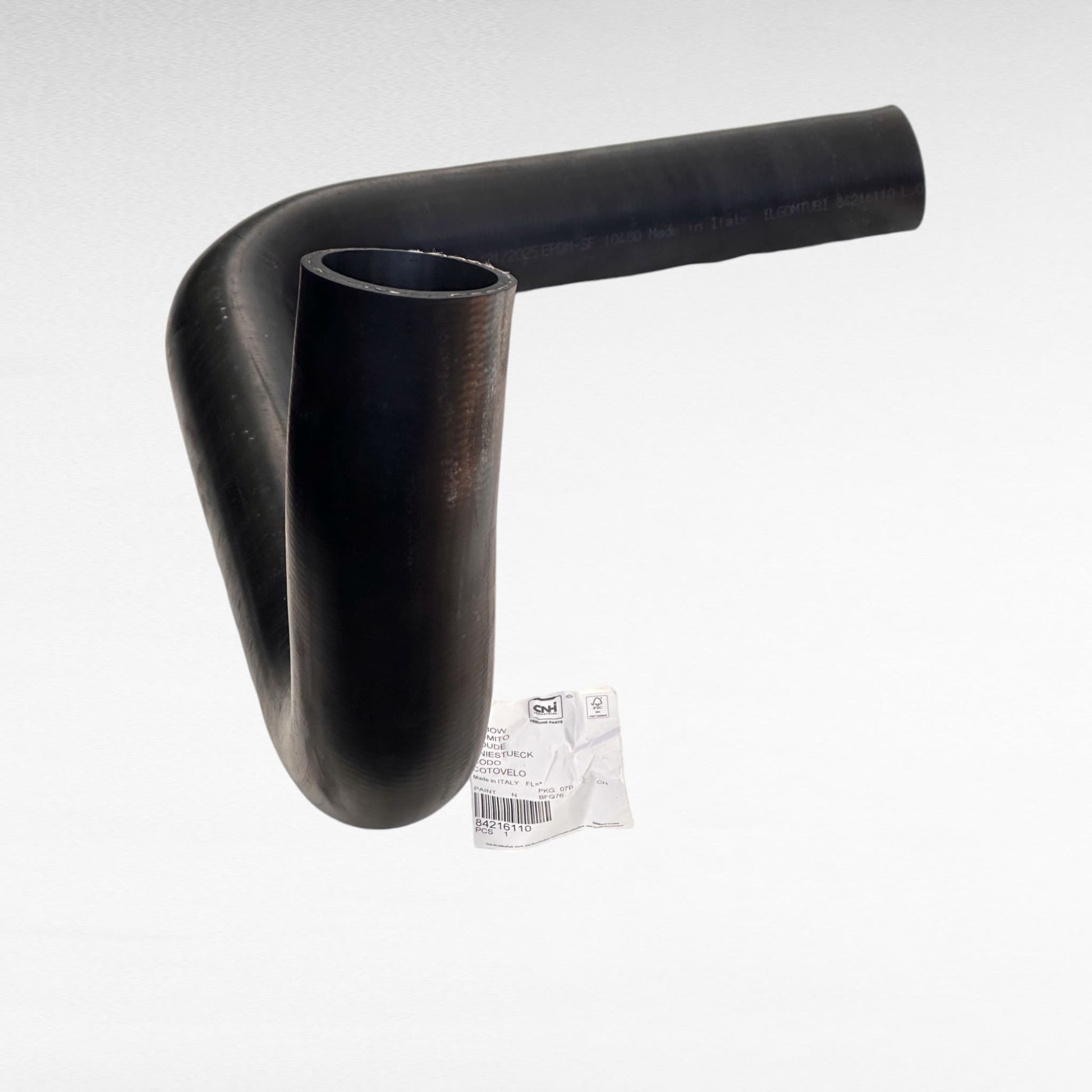 84216110 TUBO DEL LIQUIDO DI RAFFREDDAMENTO TRATTORI NEW HOLLAND