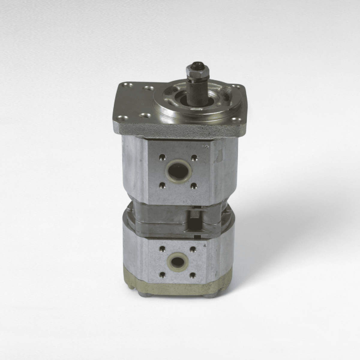 Pompa idraulica per mietitrebbie convenzionali New Holland serie CS e CX
