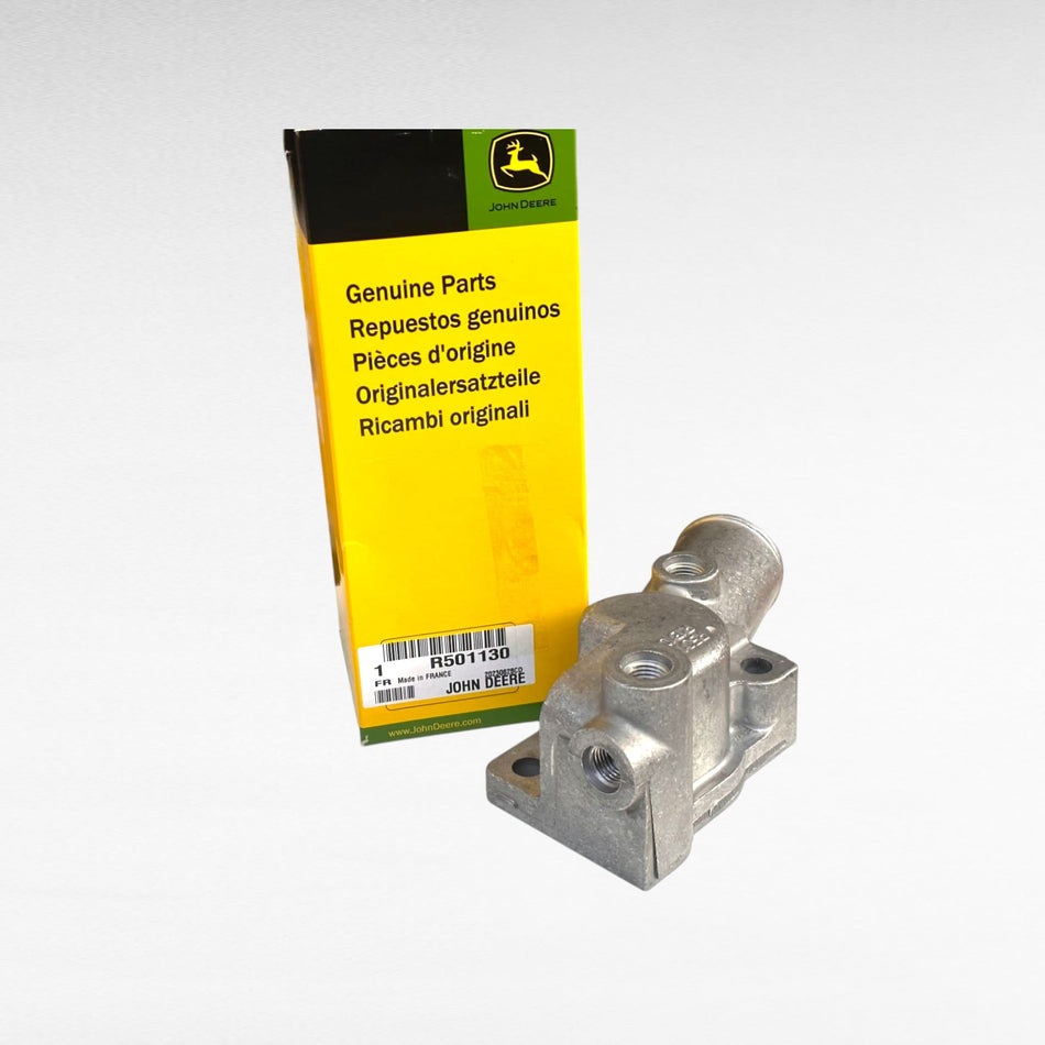 R501130 FLANGIA / COPERCHIO PER MEZZI JOHN DEERE